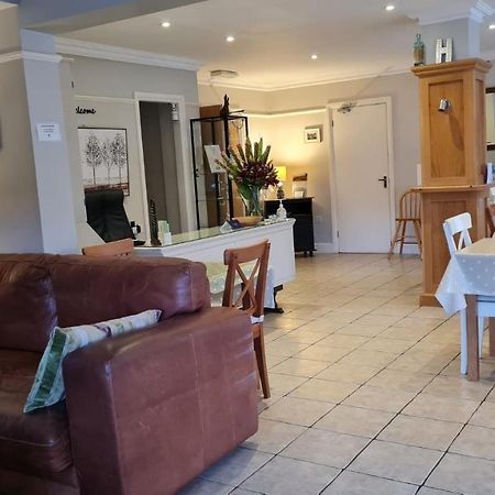 Hurtwood Hotel Peaslake Zewnętrze zdjęcie